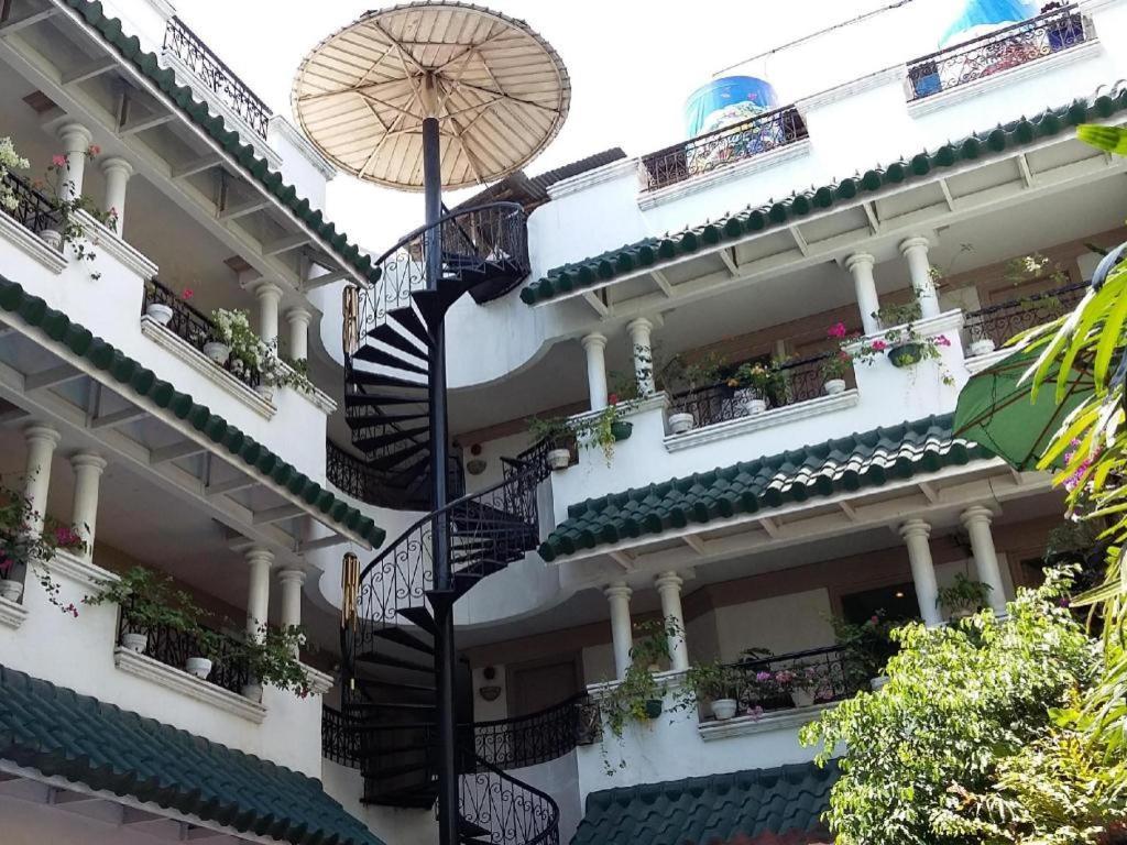 Hotel Galleria Davao City Extérieur photo