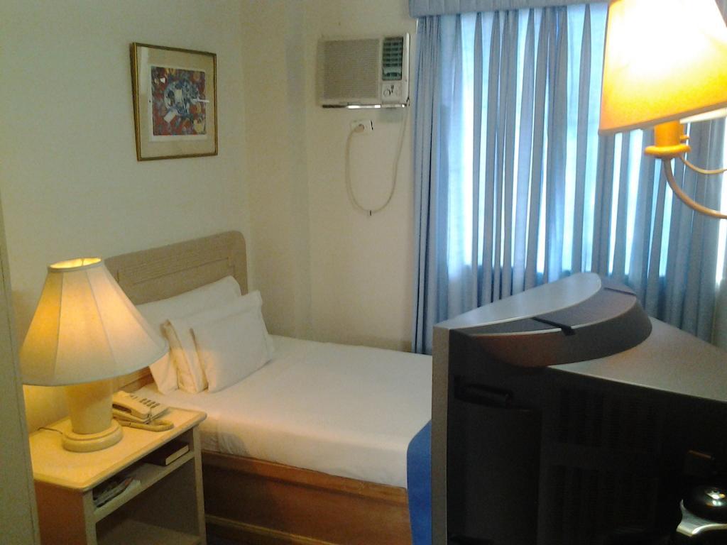 Hotel Galleria Davao City Extérieur photo